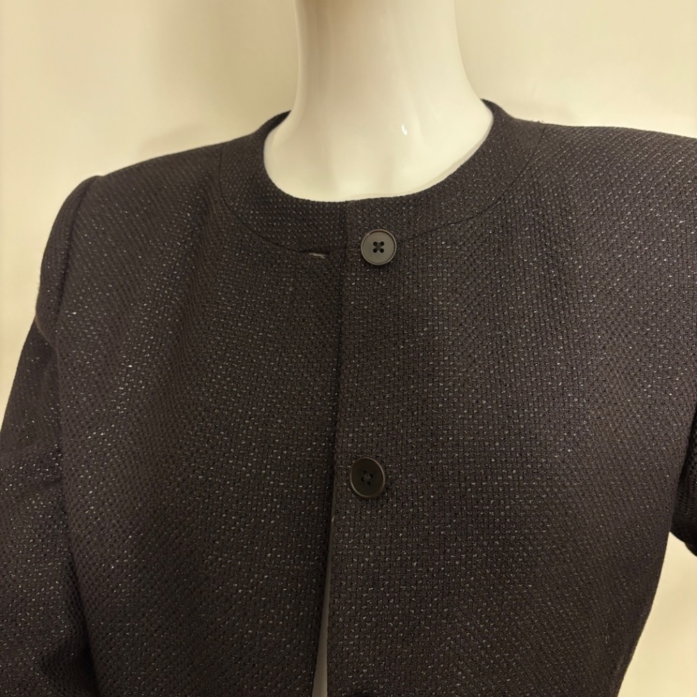 Elegant Textured Jacket / Blazer - Picture 3 of 8